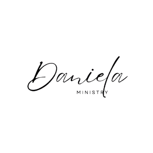 Daniela-removebg-preview